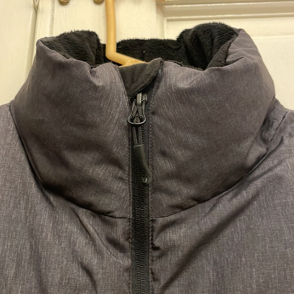 Champion Women’s Vest, Size M. Dark Heathered Gray. - Picture 2 of 8